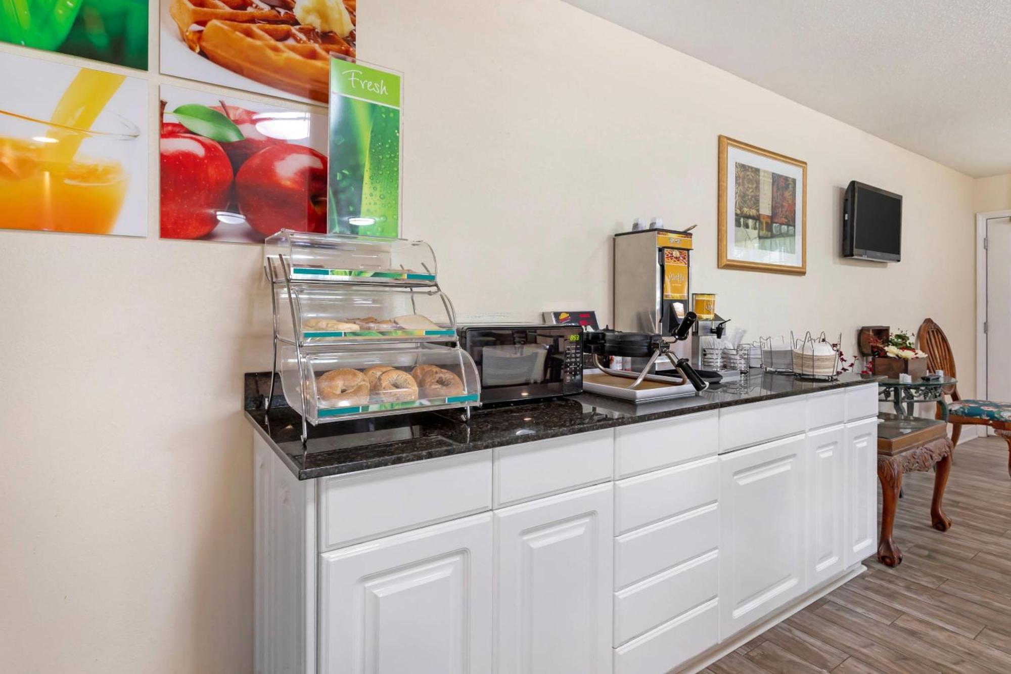 Quality Inn Andrews Екстер'єр фото